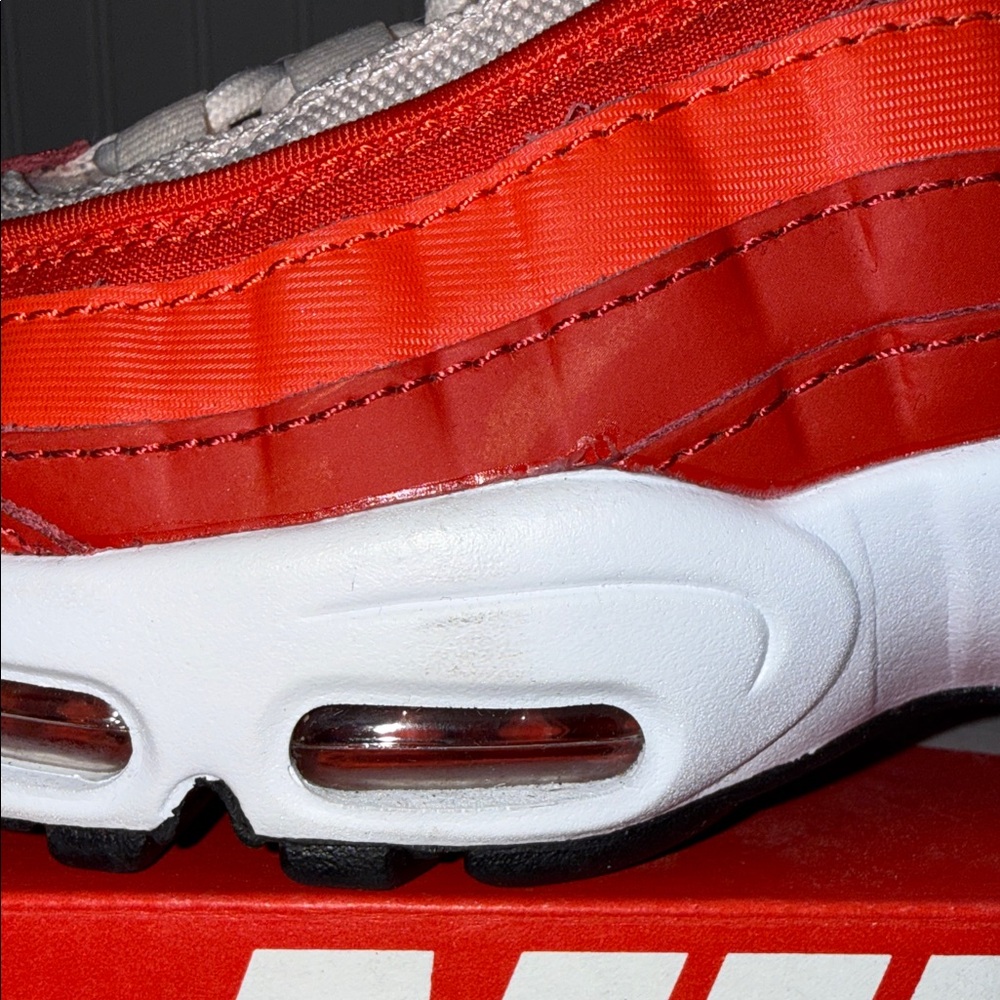 Nike Air Max 95 - Men’s 7.5 / Women 9 (No Box) - Picture 16 of 16